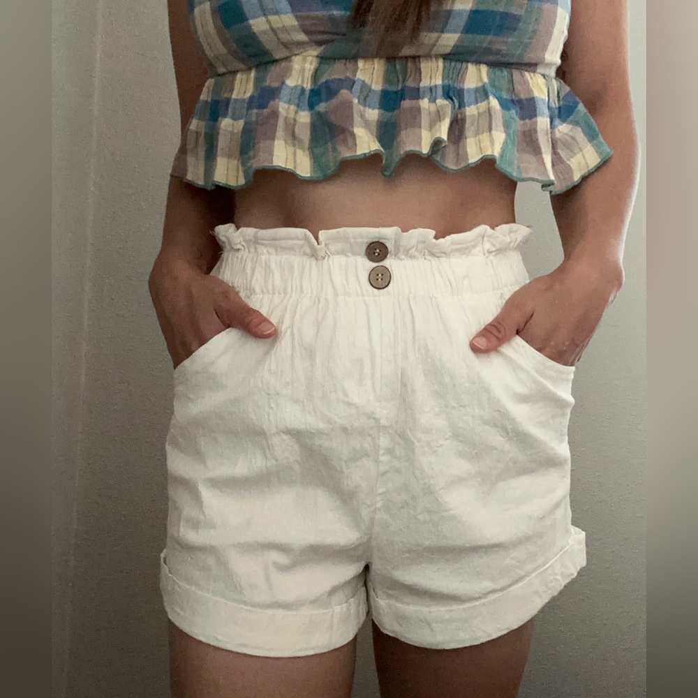 Nectar clothing high waisted cream shorts